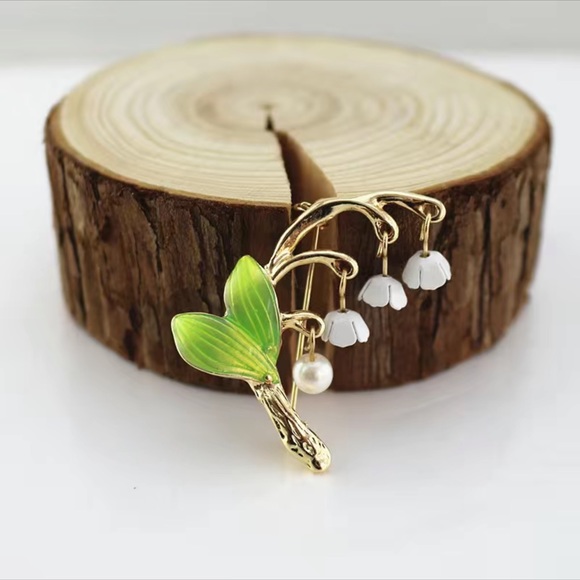 NEW Lily of Valley Brooch Gold Plated - Picture 1 of 4